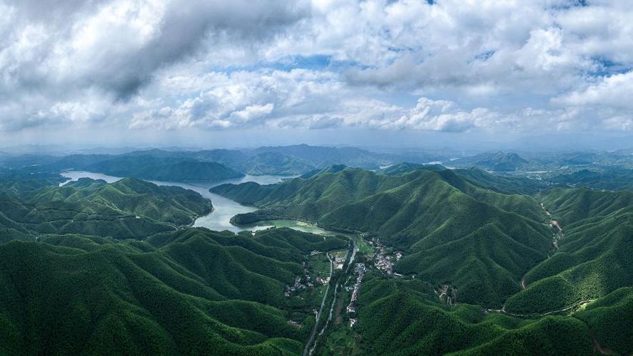 “绿”动未来 全国首个绿色知识产权推广中心在安吉揭牌，赋能绿色产业新生态